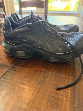 Nike Black 7Y TN Running Sneakers